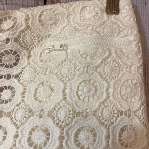 Joe Fresh white lace skirt 6 - Picture 2 of 5